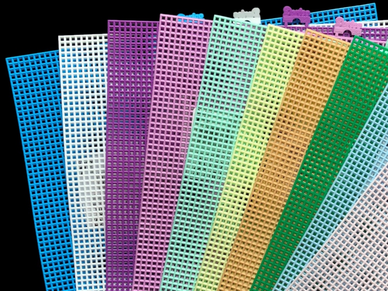 Foto van gekleurd 7-mesh stramien